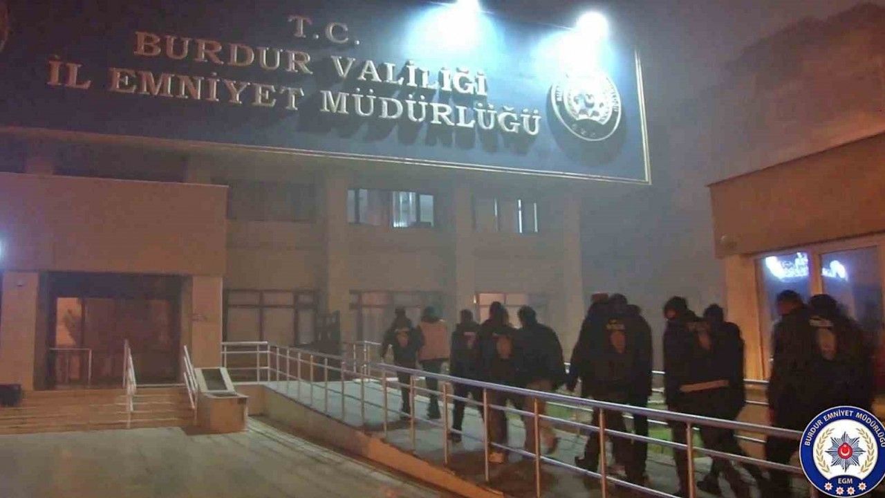 Burdur’da aranan 17 zanlı yakalandı