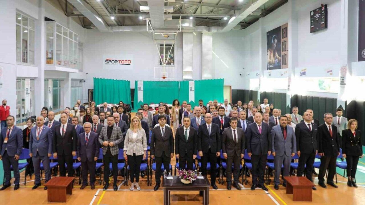 Vali Öksüz: Eğitimde marka şehir Burdur’u geri istiyoruz