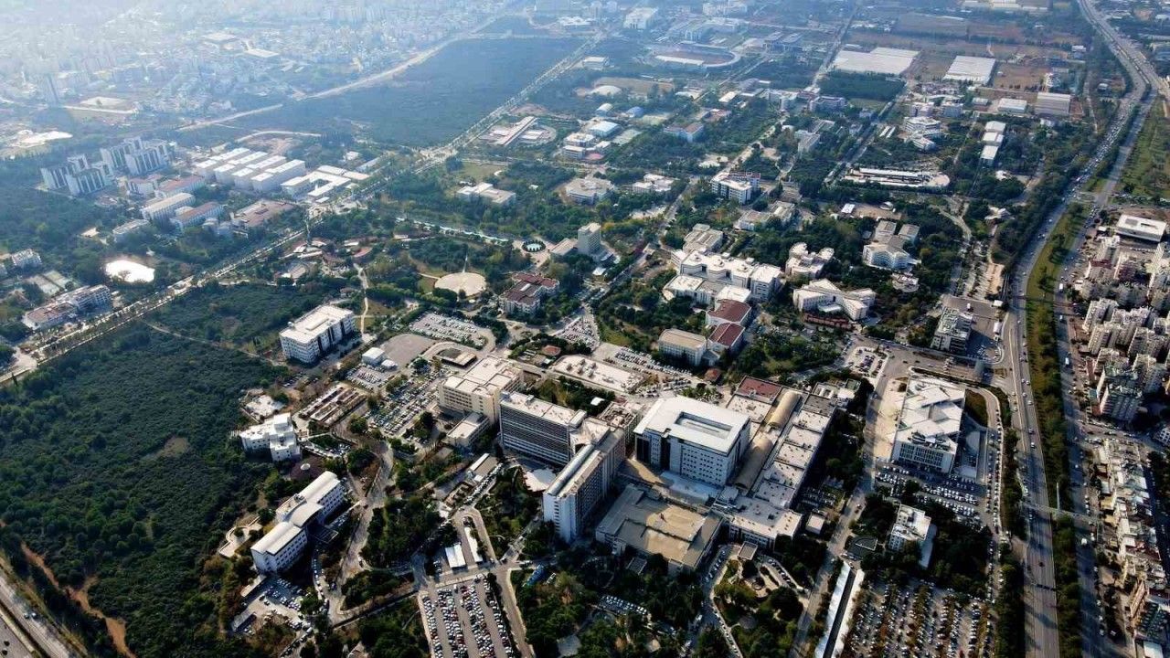 Akdeniz Üniversitesi dünya üniversiteleri arasında ilk 1000’de