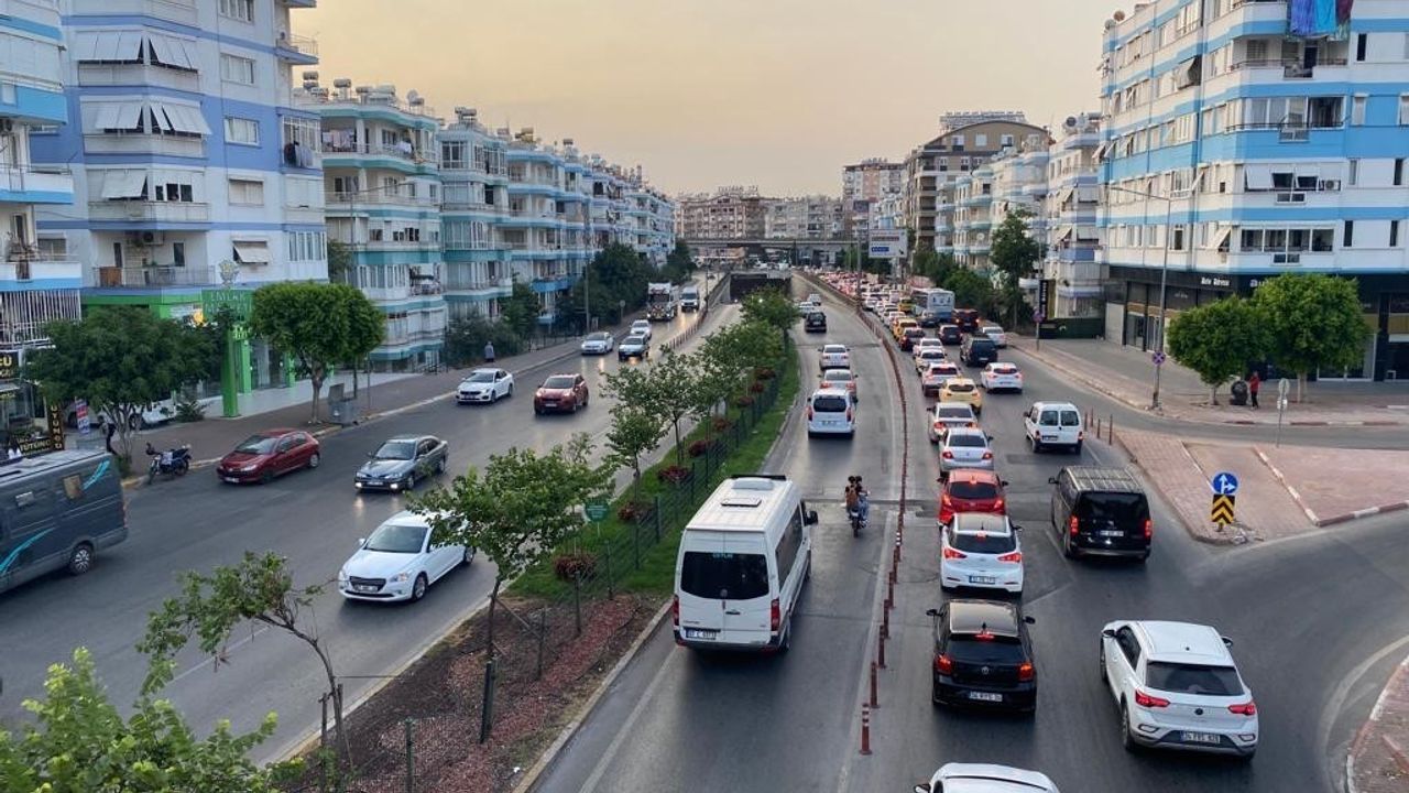 Antalya’da motorlu kara taşıtları sayısı 1 milyon 432 bin 636 oldu