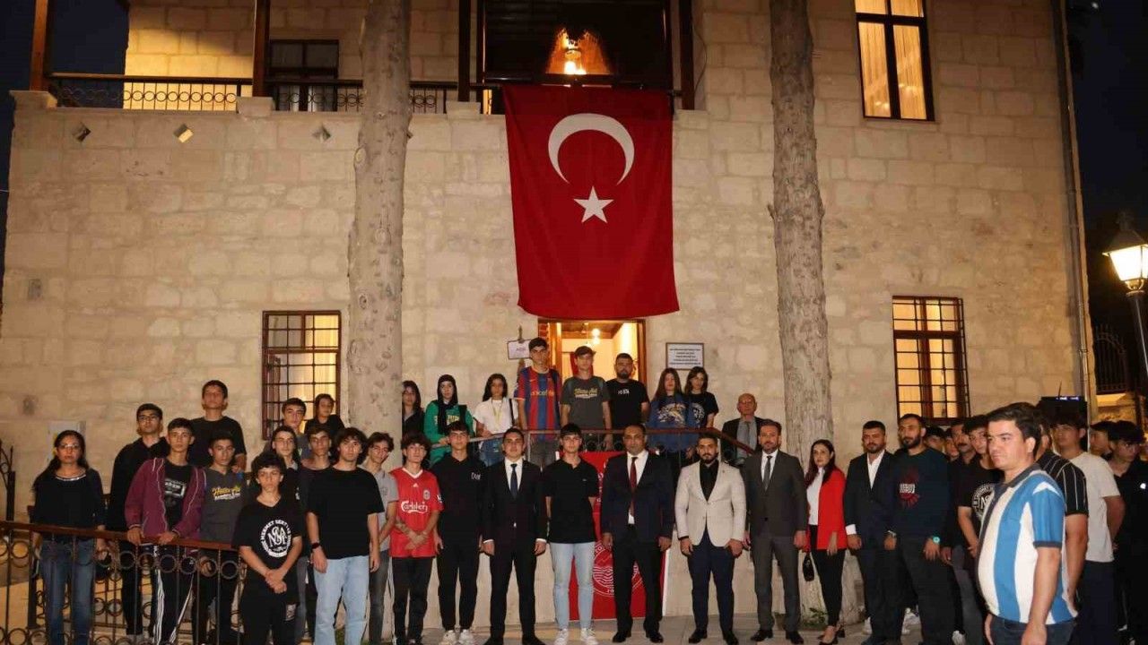Başkan Yılmaz, gençlere Atatürk’ü ve Mersin’i anlattı