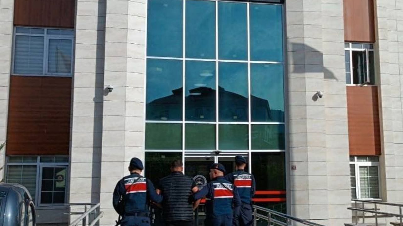 Burdur’da jandarma ekiplerinin genel asayiş çalışmasında 31 şüpheli tutuklandı