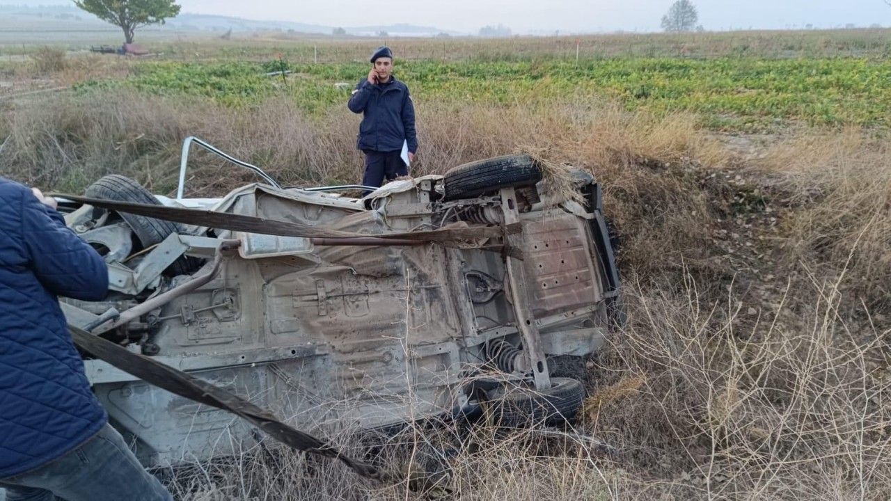 Burdur’da şarampole yuvarlanan otomobildeki üniversite öğrencisi hayatını kaybetti