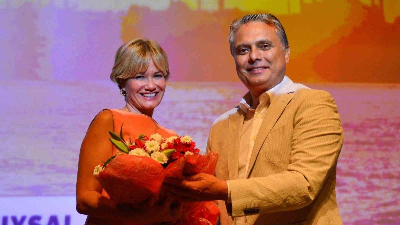 Tekelioğlu, son belgesiyle çalıştayda