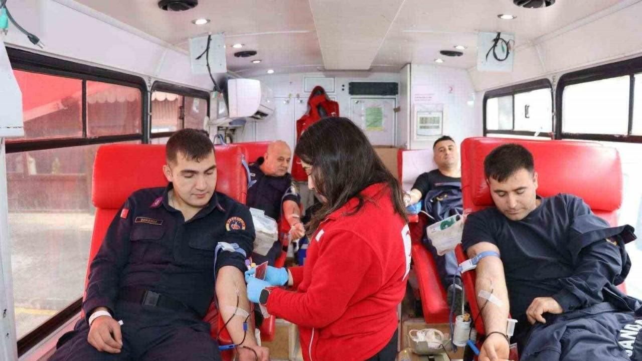 Jandarma personelinden, kan bağışı kampanyasına destek