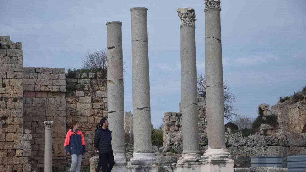 Perge Antik Kenti’nin ziyaretçi sayısı 2023 yılında yüzde 15 arttı