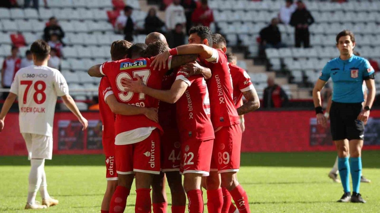 Ziraat Türkiye Kupası: Antalyaspor: 2 - Pendikspor: 1 (Maç sonucu)
