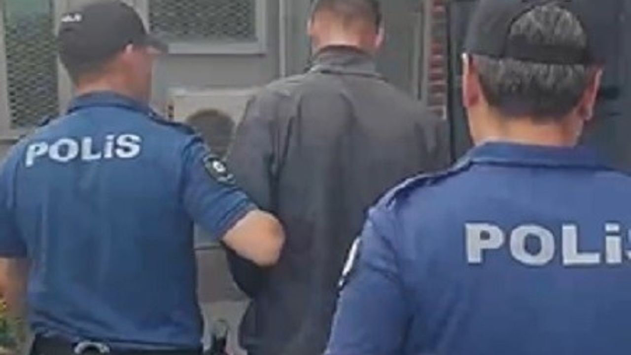 42 hırsızlık suçundan 30 yılla aranıyordu, polisten kaçamadı