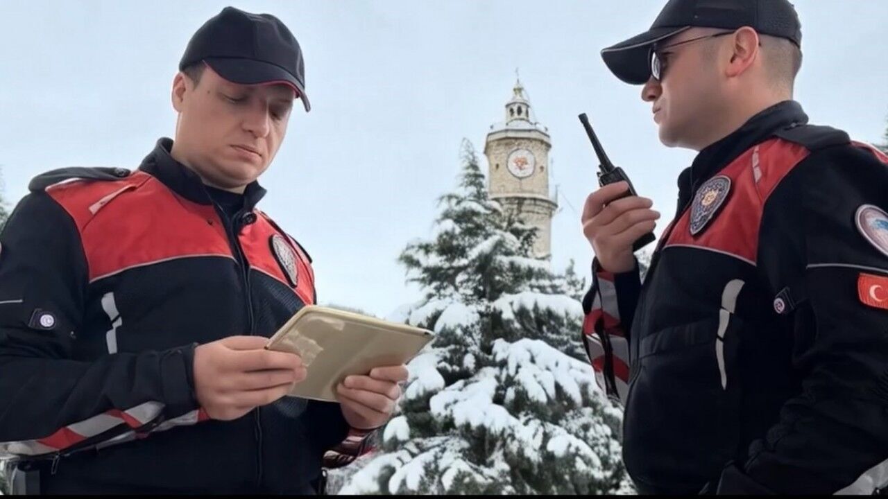 Poliste yapay zekalı tanıtım