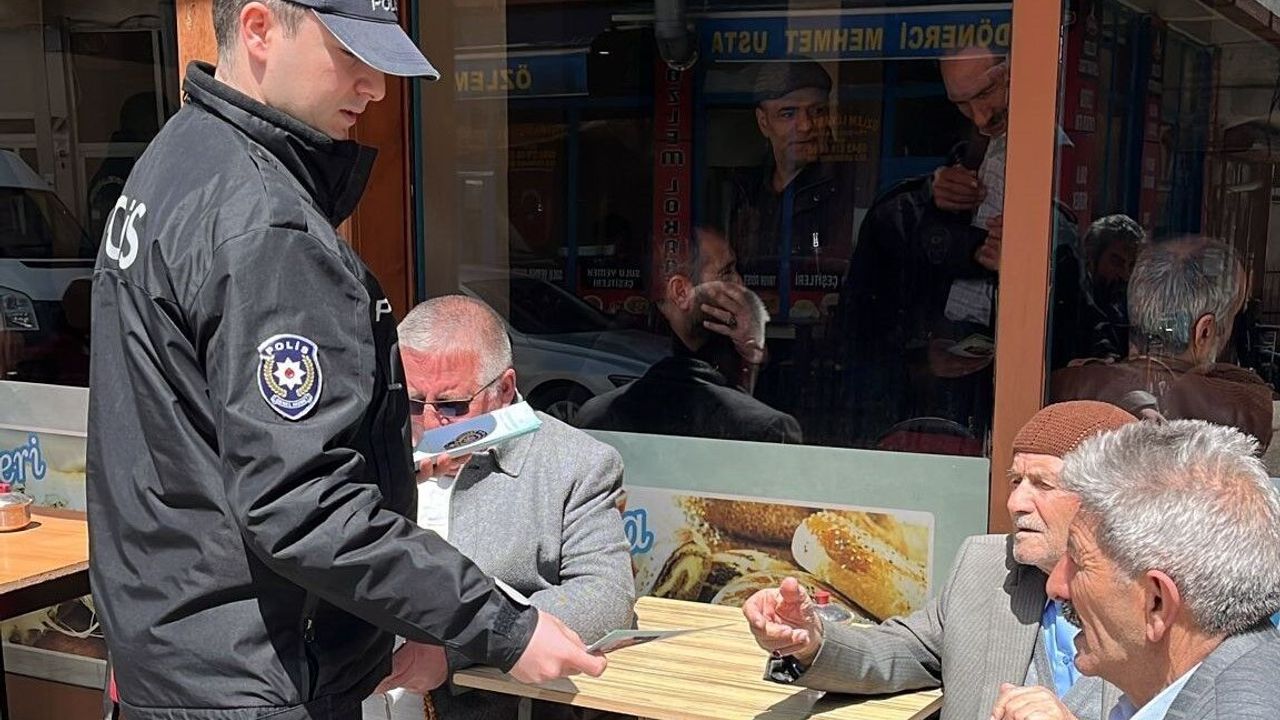 Polisten vatandaşa dolandırıcı uyarısı