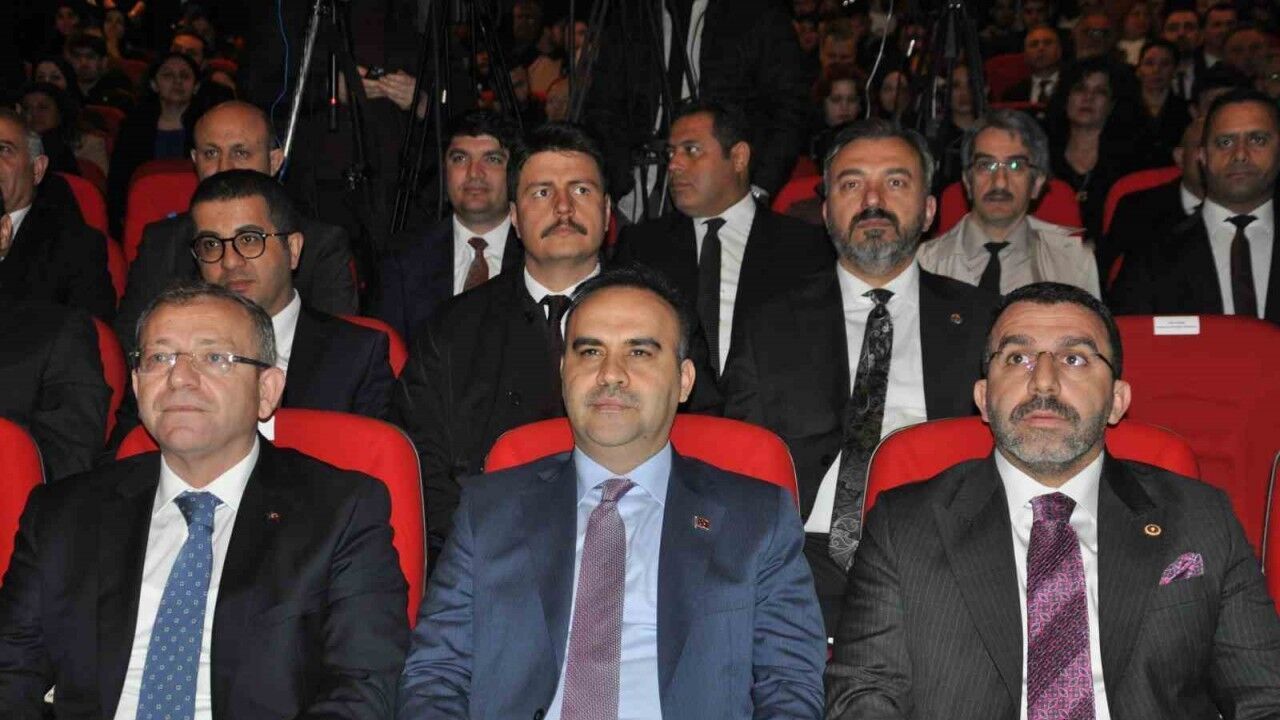 "Tarihi Kimliğiyle Kars Kenti Projesi"nin açılışını Bakan Mehmet Fatih Kacır yaptı