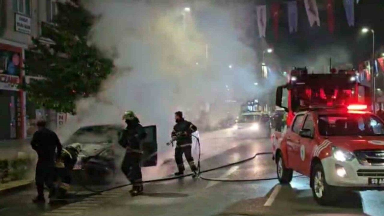 Kontağı çevirir çevirmez otomobil yanmaya başladı