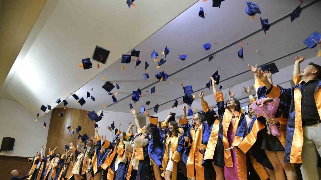 Ortaca ve Yatağan MYO’da mezuniyet coşkusu