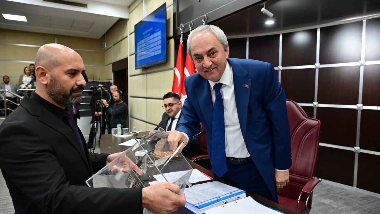 Kocagöz'den mecliste güçlü Türkiye vurgusu