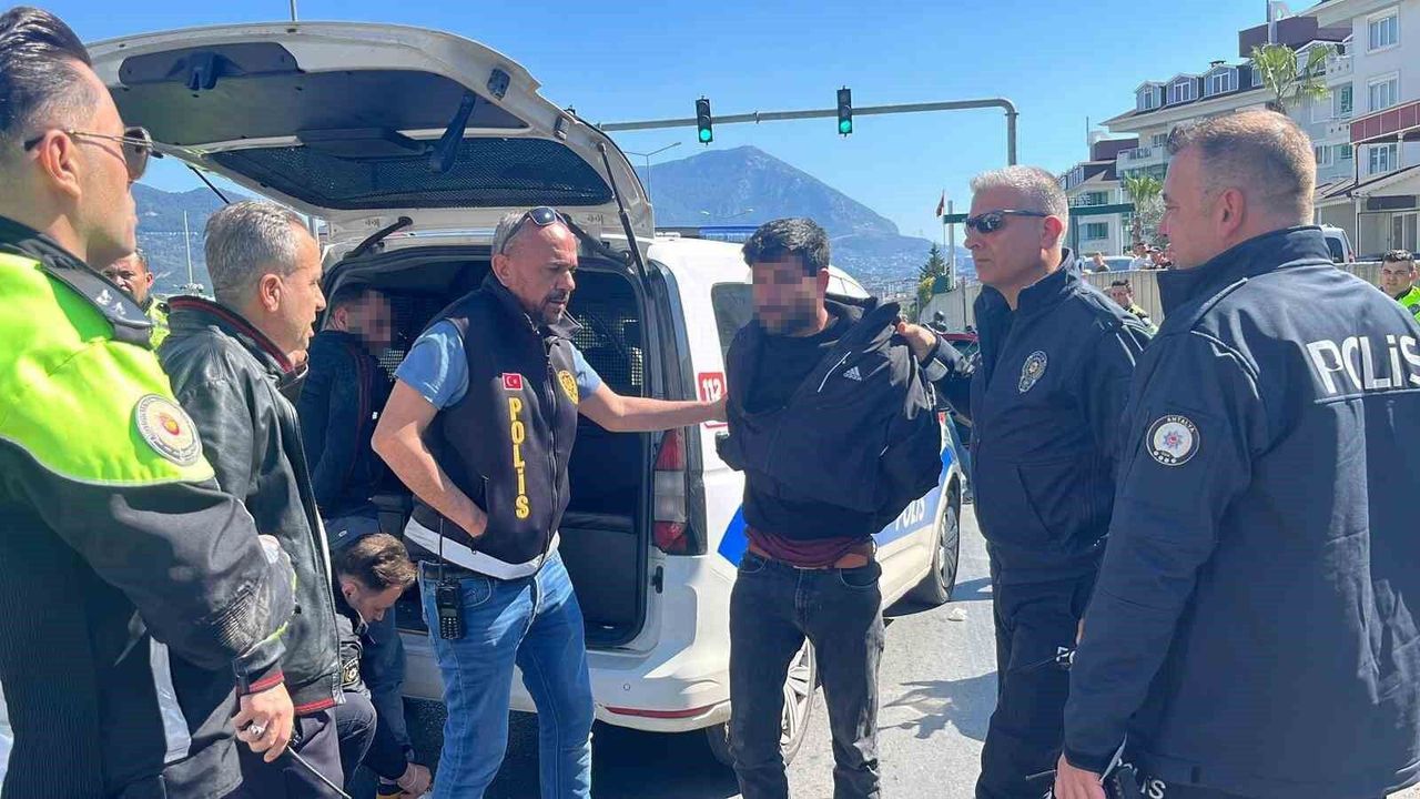 Alanya'da Polisten Kaçan Ehliyetsiz Sürücüye Rekor Ceza
