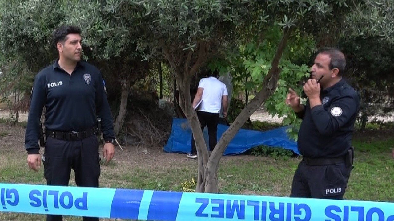 Antalya'da bir kişi ağaçlık alanda ölü bulundu