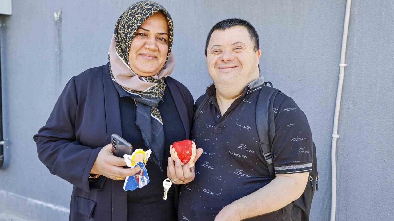 Özel bireylerden Anneler Günü'ne anlamlı sürpriz