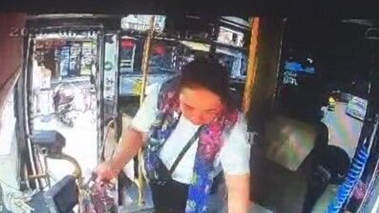 Adana'da otobüs şoförünün parasını çalıp kaçtı