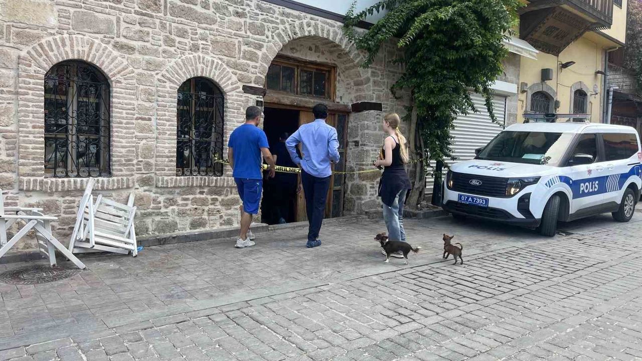 Antalya'da yaşayan Alman evinde ölü bulundu