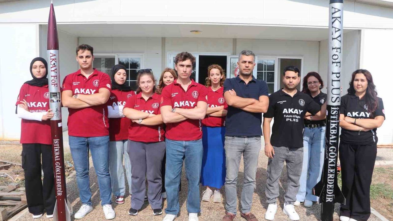 Adanalı gençlerin roketleri TEKNOFEST'te iki kategoride derece yaptı