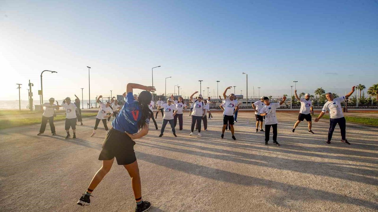 Mersinli muhtarlar sabah sporunda buluştu