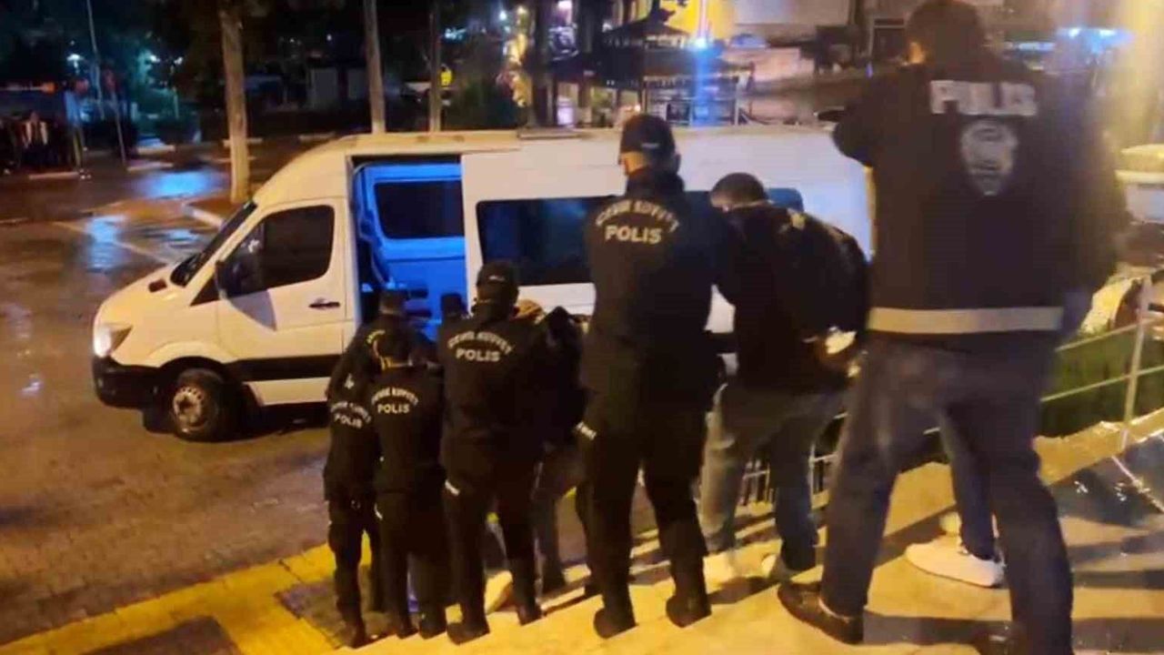 Mersin'de fuhuş operasyonu: 6 şüpheli tutuklandı