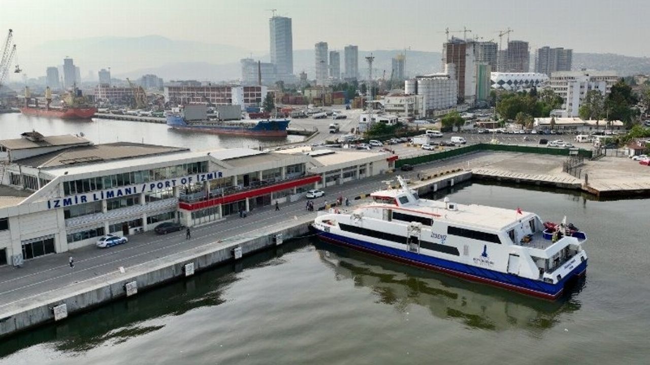 İzmir-Midilli hattı sezonu açıldı
