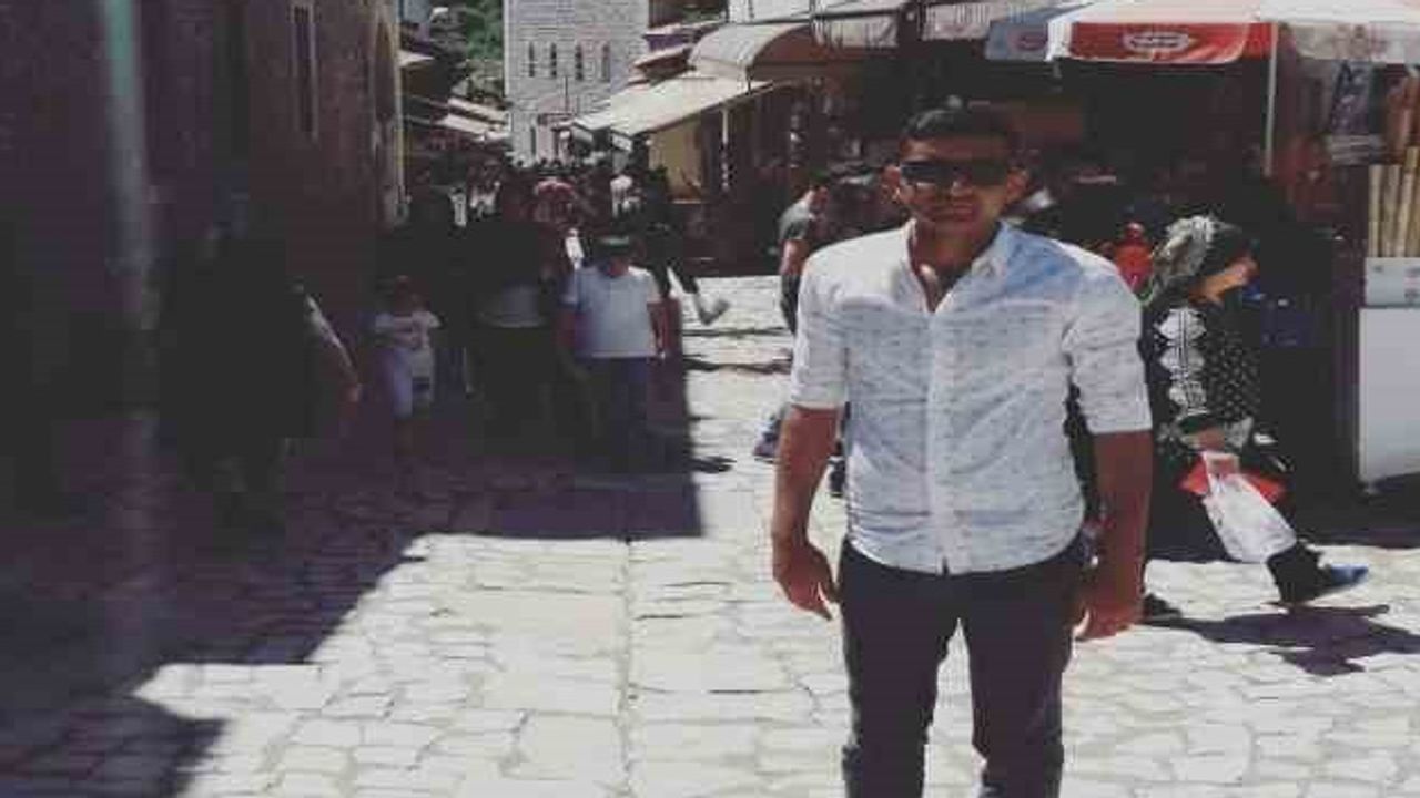 Jandarma Uzman Çavuş Osman motorsiklet kazasında hayatını kaybederken, iarkadaşı ağır yaralandı
