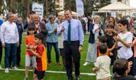 Başkan Özyiğit Akkent'te Çocuklarla Futbol Oynadı