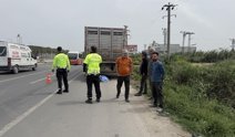 Mersin’de Feci Kaza: Motosikletli Sürücü Kamyona Çarptı