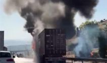 Mersin'de 24 ton çikolata yüklü tır yandı