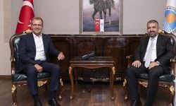 Başkan Seçer: "Mersin değişiyor ve gelişiyor"