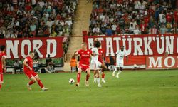 Trendyol Süper Lig: Antalyaspor: 0 - Galatasaray: 0 (İlk yarı)