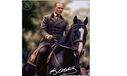 Atatürk'ümüzü saygı, minnet ve özlemle anıyoruz