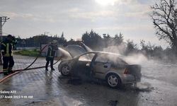 Antakya Karlısu Mahallesi’nde araç yangını kontrol altına alındı