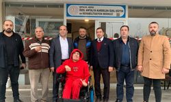 AK Parti akülü tekerlekli sandalye talebinde bulunan engelli gencin isteğini yerine getirdi