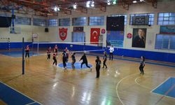 Alanya’da sağlıkçılar voleybol turnuvasında buluştu