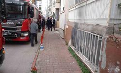 Antalya’da 4 katlı binada yangın paniği: Anne ve kızı dumandan etkilendi
