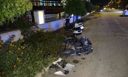 Motosikletle otele dönen turistlere görünmez kaza: 3 yaralı