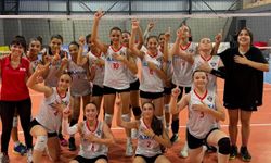 Kayserili voleybolcular Türkiye Çeyrek Finali’ni ‘Arda Güler Sevinci’ ile kutladı