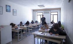 Mersin Büyükşehir Belediyesi Kurs Merkezlerinde YKS Öncesi Son Deneme Sınavı Yapıldı