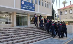 Mersin’de Gasp Çetesine Jandarma Operasyonu