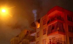 Gece saatlerinde çıkan yangın apartman sakinlerine korku dolu anlar yaşattı