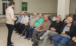 Mersin’de Yaşlılara “Akılcı İlaç Kullanımı” Eğitimi Verildi