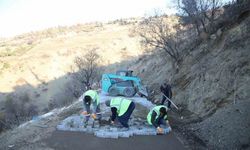 Dulkadiroğlu Belediyesi’nden kırsal mahallelere kilit parke hizmeti