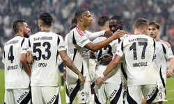 Beşiktaş, Süper Lig’in ilk yarısında siyahla beyaz gibiydi