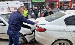 Çorum’da iki otomobil çarpıştı: 1 yaralı