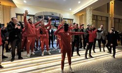 Galatasaray kafilesine Mersin’de coşkulu karşılama