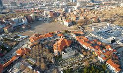 Hacı Bayram-ı Veli Camii’nde kandil yoğunluğu havadan görüntülendi