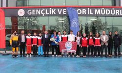 Şampiyon sporcuya coşkulu karşılama